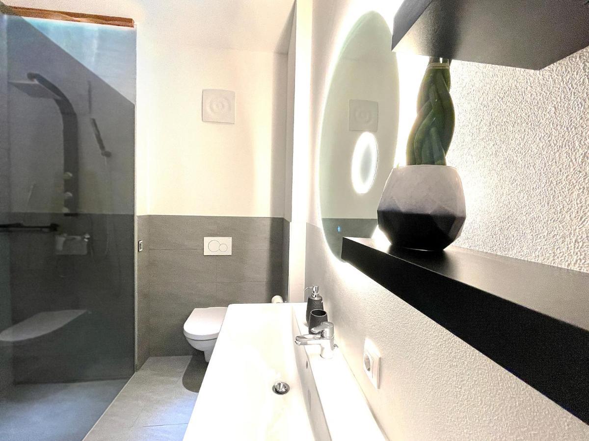 Alpenluxus Presents Design Lodge - Terrace & Car Park Kramsach Luaran gambar